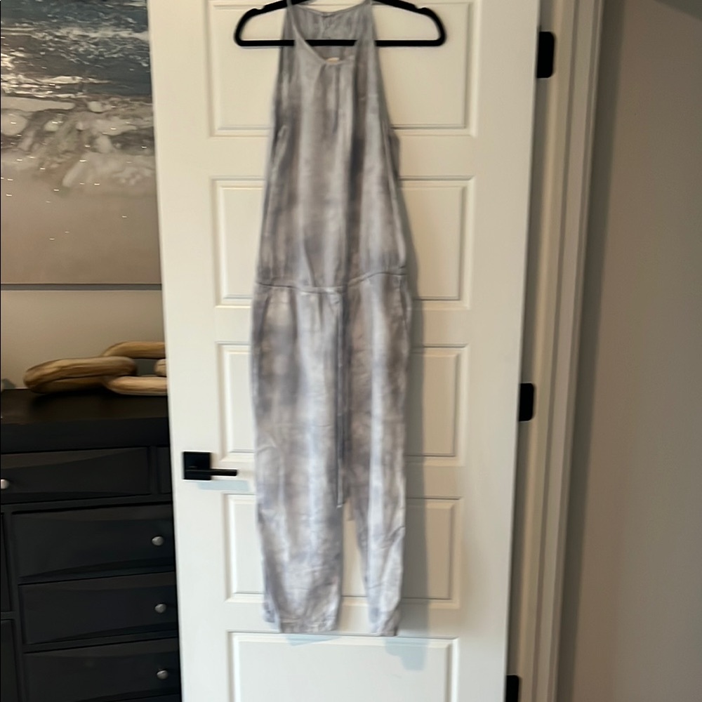 Cloth and Stone jumpsuit romper M